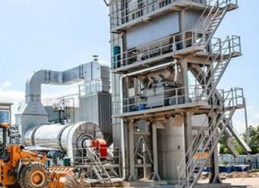 What Are the Functions of Liner Plates and Blades in a Concrete Mixing Plant?